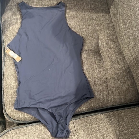 Skims Fits Everybody High Neck Bodysuit - Picture 2 of 2